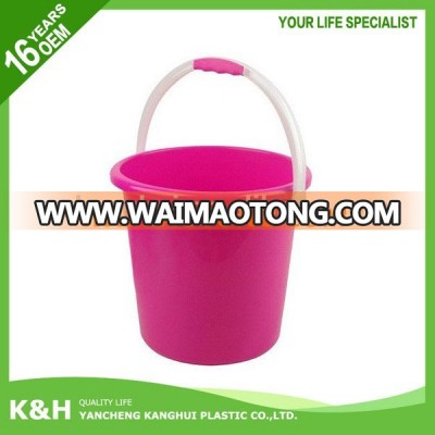 cheap plastic bucket